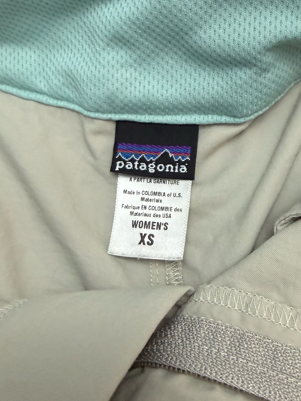Patagonia | W's Go II Cargo Hiking Shorts | Size XS - Picture 3 of 3